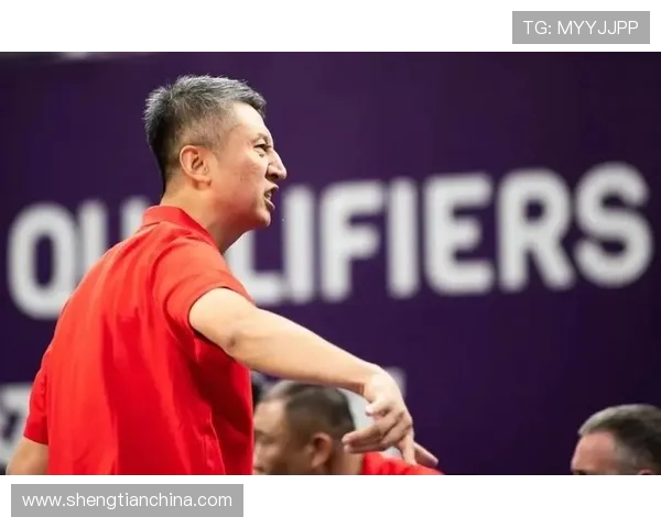 中国男篮成功逆袭日本队锁定奥运资格，球迷热议关键时刻表现